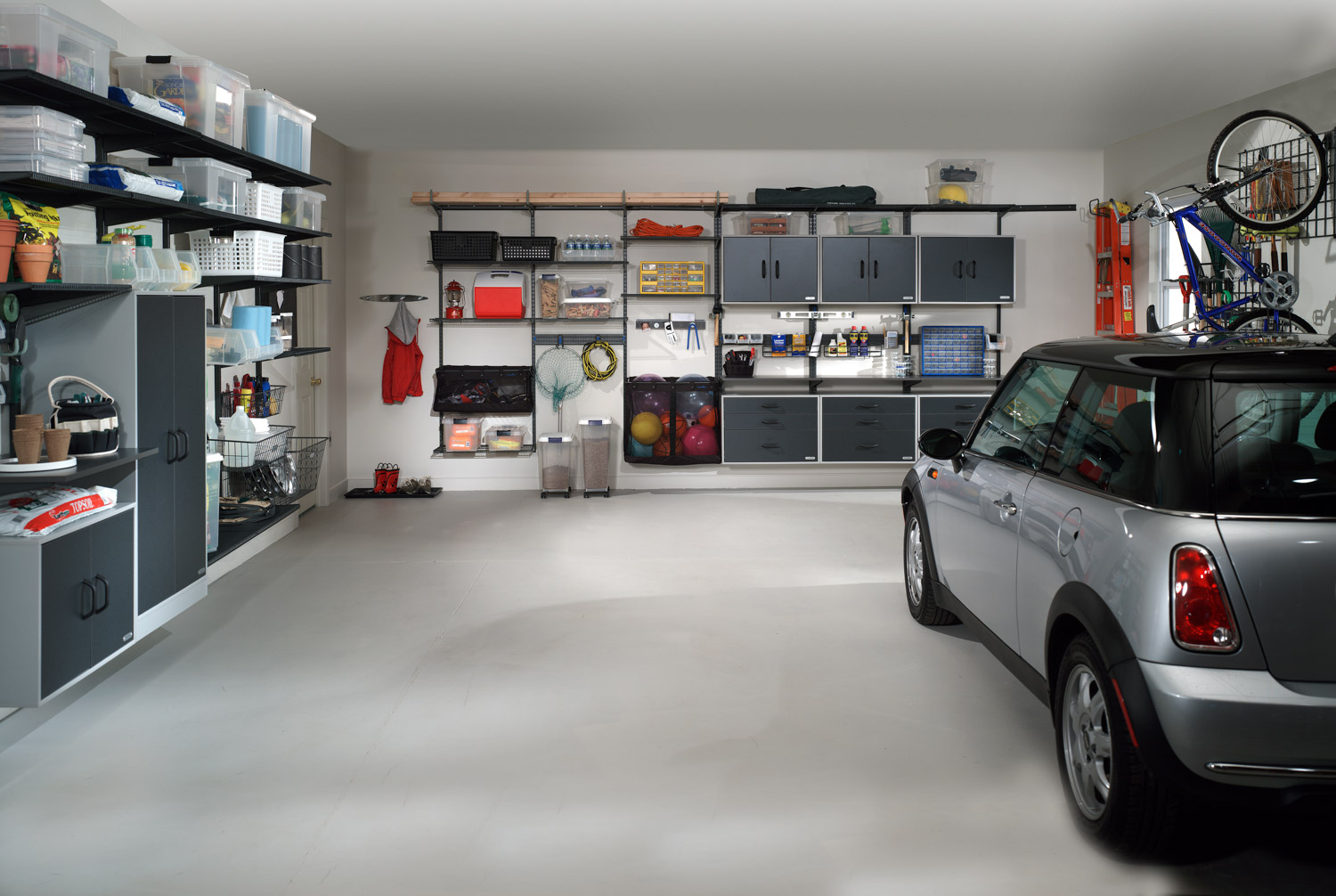 How to Organize Garage Shelves